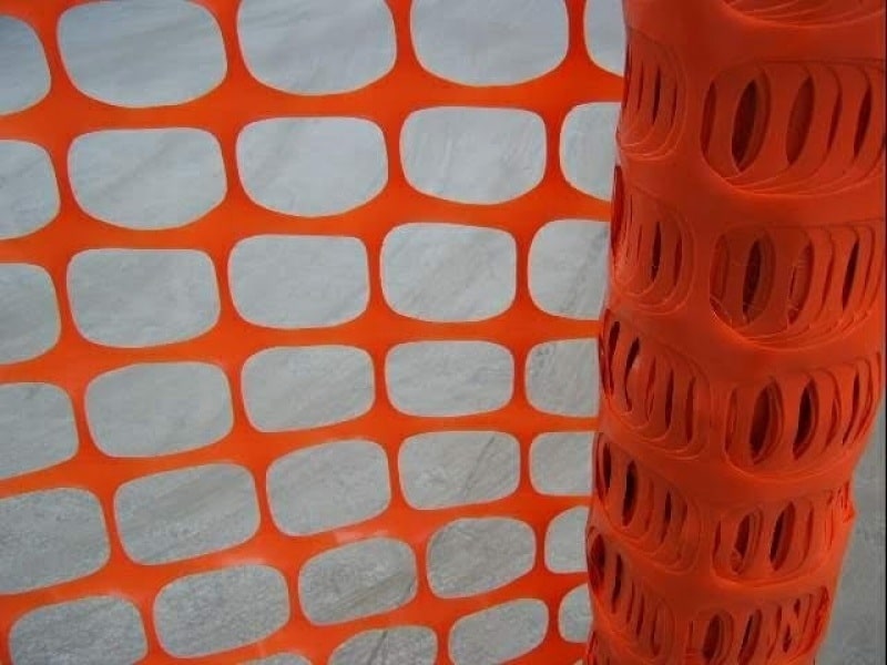 Malla Plastica de Seguridad 1mt. x 50 mts. - 65*35 - 85 gr.