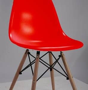 Silla roja asiento pp patas en madera maciza