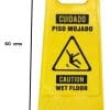 Cartel De Piso Mojado Prevención Atención - Seguridad Vial