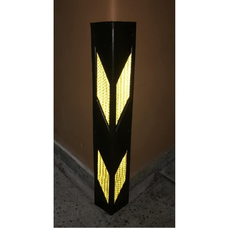 Protector de Esquinas Corto 60cm x 1.2cm x 8cm PVC